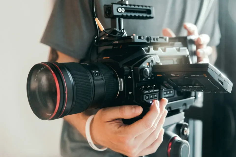 Media & Specialist